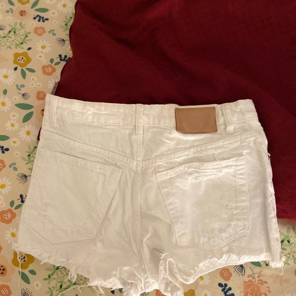 Zara white mini shorts - Picture 2 of 5